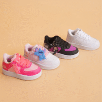 Tênis Infantil Emborrachado + Chaveirinho Looked (4 Personagens)