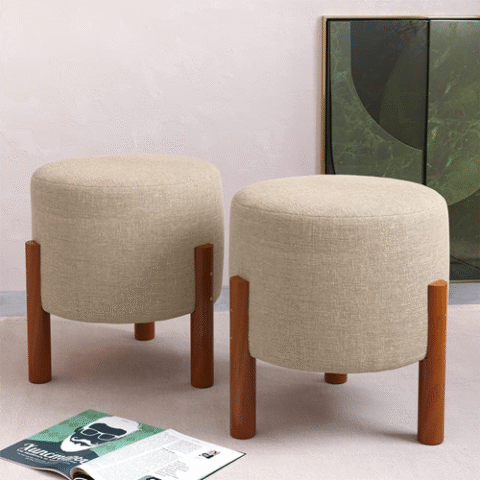 Kit 2 Puff Banquinho Decorativo Thor em Linho Pés Madeira Maciça Bege