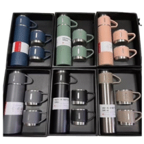 Kit Garrafa Termica Inox Isolada a Vacuo Parede Dupla Com Tampa Caneca 500ml + 2 Canecas Revomax